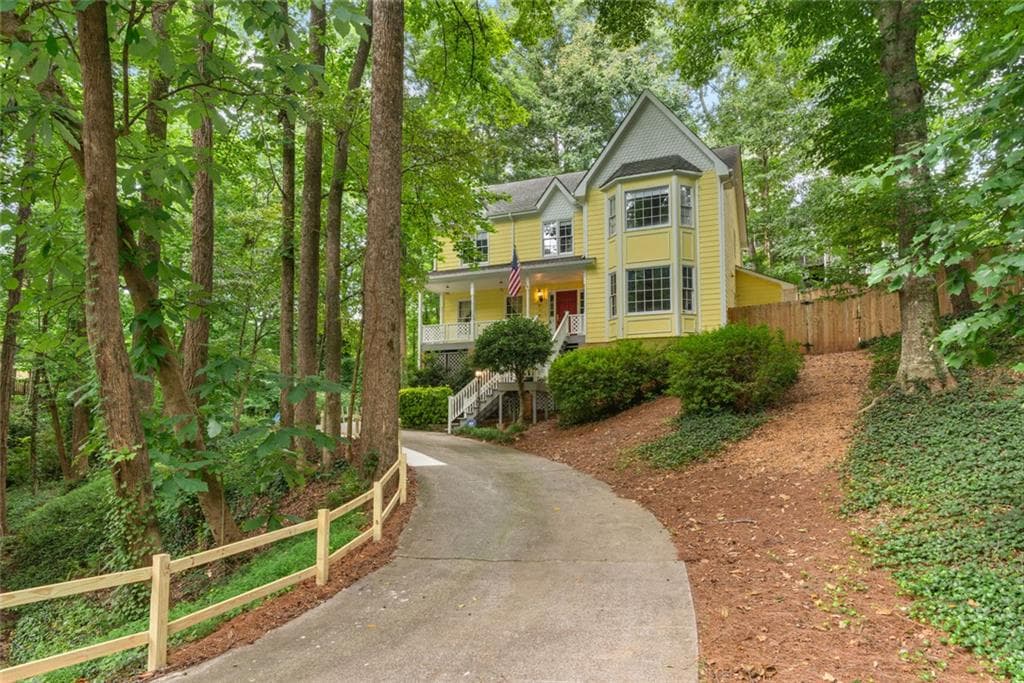 4 bedroom, 4 bathroom, 3,524 sq ft single family residence for sale at 11690 Highland Colony Drive, Roswell, GA 30075 — photo 3