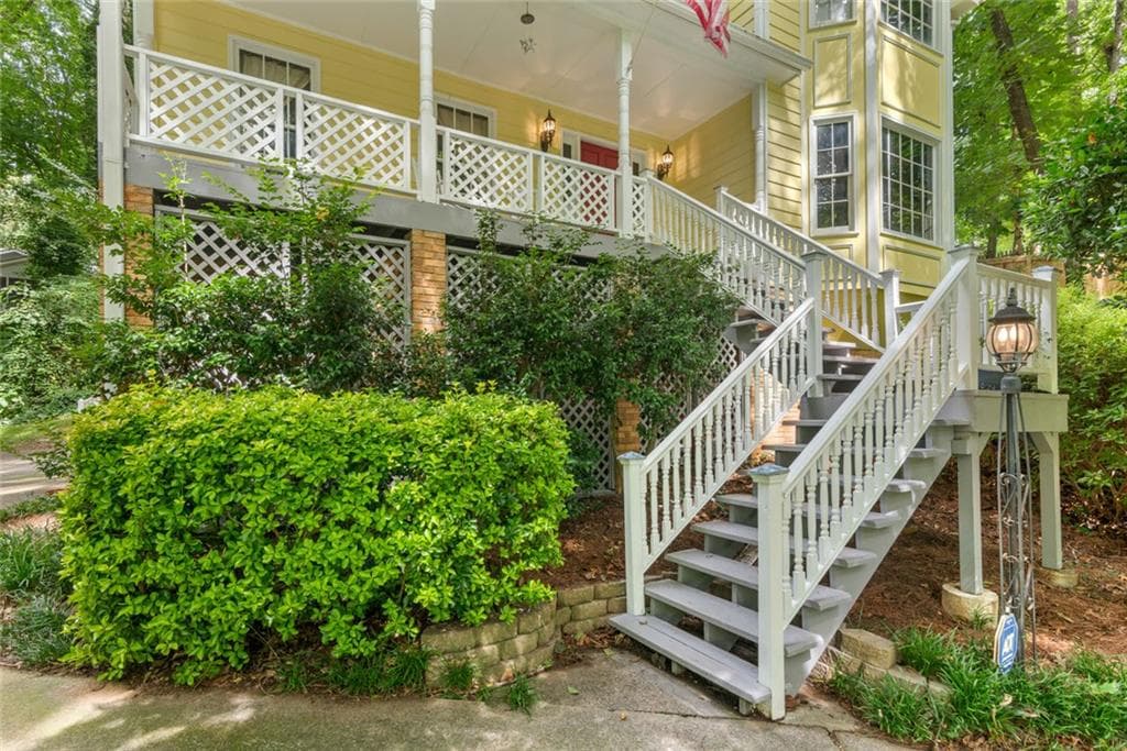 4 bedroom, 4 bathroom, 3,524 sq ft single family residence for sale at 11690 Highland Colony Drive, Roswell, GA 30075 — photo 5