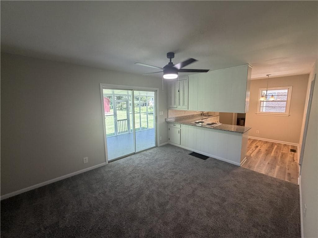 3 bedroom, 2 bathroom, 1,297 sq ft single family residence under contract at 996 School Lane, Lake City, GA 30260 — photo 8