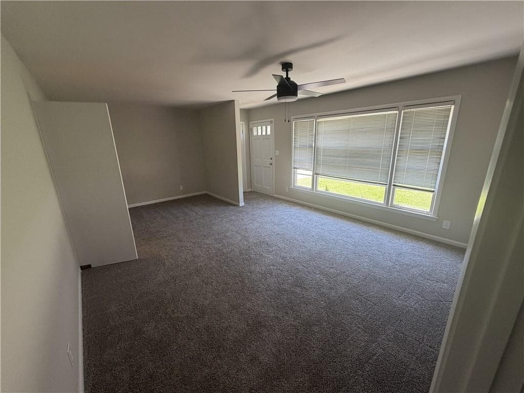 3 bedroom, 2 bathroom, 1,297 sq ft single family residence under contract at 996 School Lane, Lake City, GA 30260 — photo 10