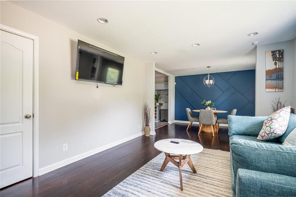 4 bedroom, 4 bathroom, 2,352 sq ft single family residence for sale at 177 Silver Springs Circle, Atlanta, GA 30310 — photo 6