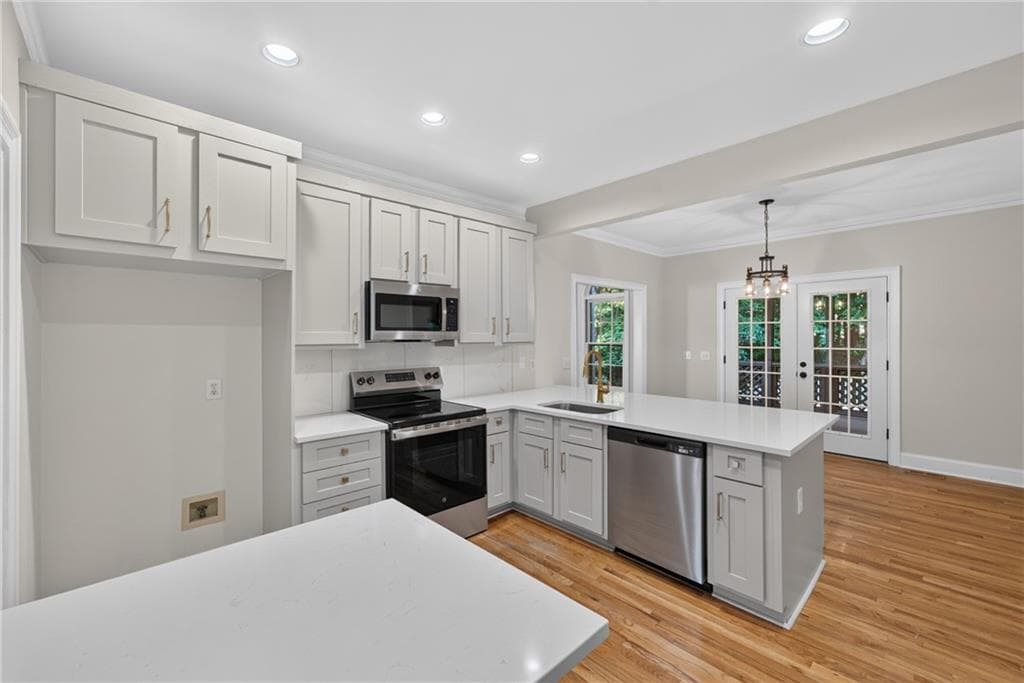 5 bedroom, 3 bathroom, 3,617 sq ft single family residence for sale at 6139 Pritchett Dr, Powder Springs, GA 30127 — photo 4