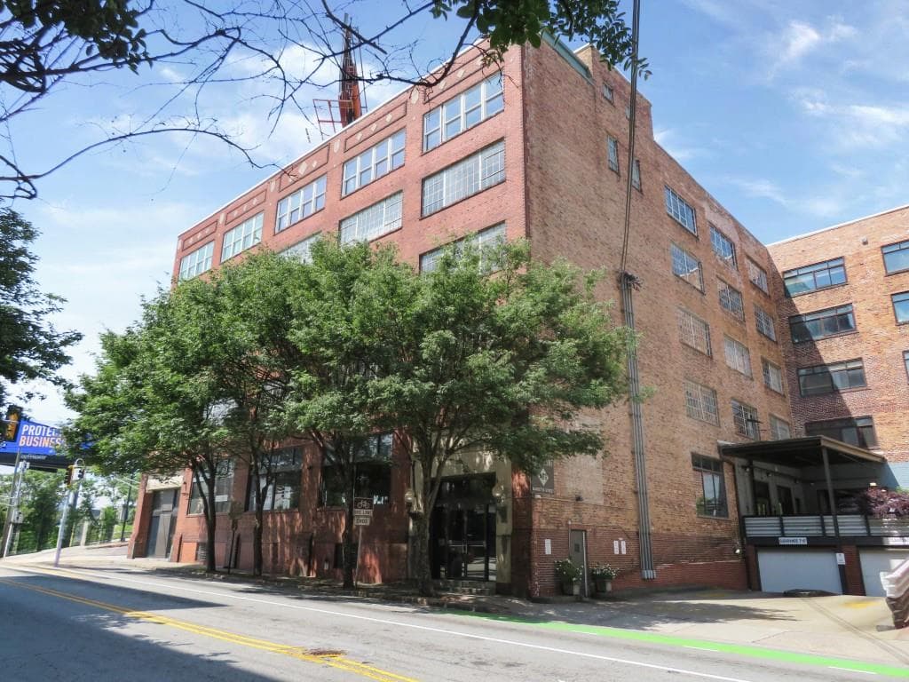 1 bedroom, 1 bathroom, 900 sq ft condominium for sale at 426 Marietta Street 410, Atlanta, GA 30313