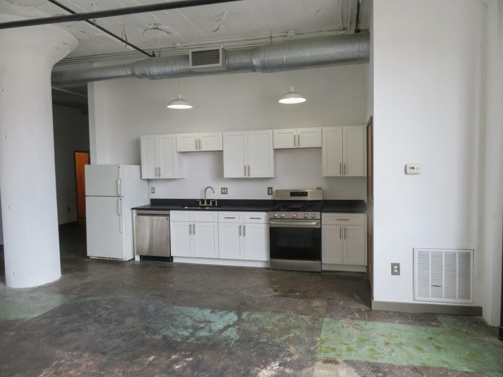 1 bedroom, 1 bathroom, 900 sq ft condominium for sale at 426 Marietta Street 410, Atlanta, GA 30313 — photo 5