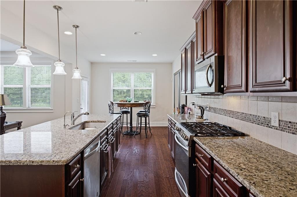 5 bedroom, 4 bathroom, 3,492 sq ft single family residence for sale at 366 Gail Pond Drive, Lawrenceville, GA 30045 — photo 6