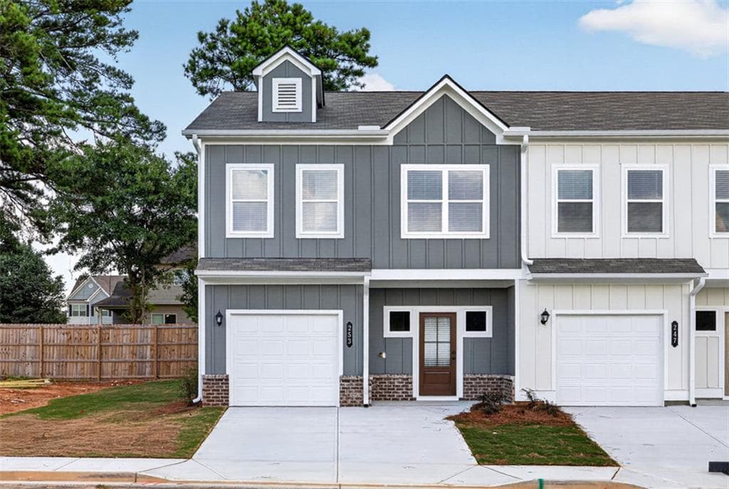 3 bedroom, 3 bathroom, 1,703 sq ft townhouse under contract at 253 Alameda Street 41, Loganville, GA 30052