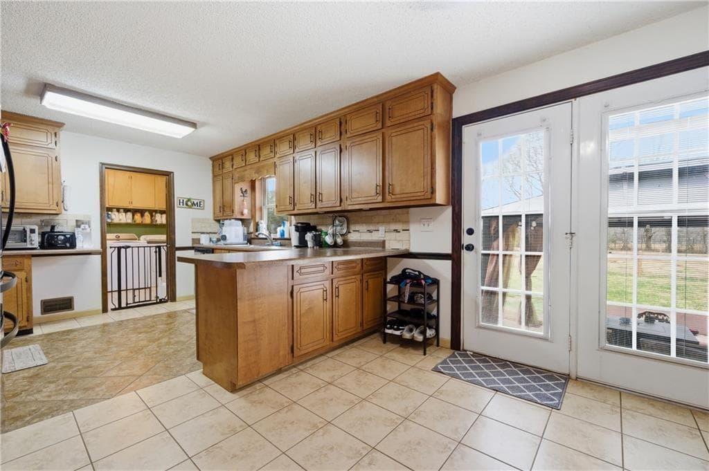 4 bedroom, 3 bathroom, 2,703 sq ft single family residence for sale at 298 Trestle Road, Locust Grove, GA 30248 — photo 8