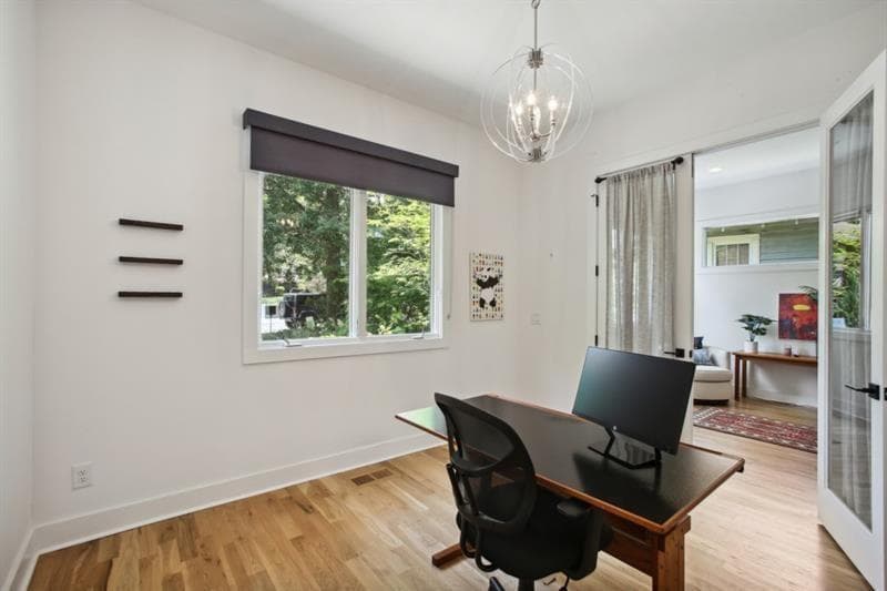 4 bedroom, 3 bathroom, 2,376 sq ft townhouse for rent at 129 Holiday Avenue B, Atlanta, GA 30307 for $5,500 a month — photo 4