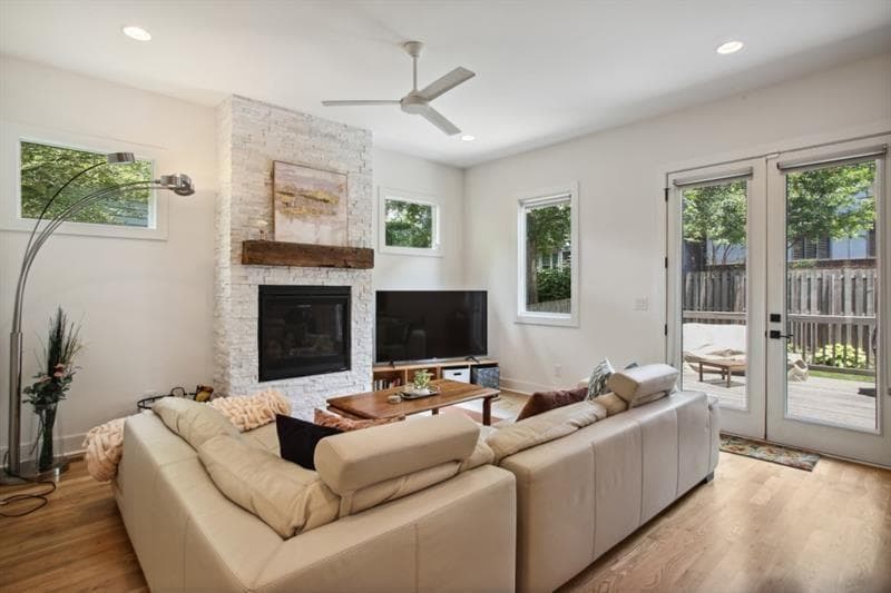 4 bedroom, 3 bathroom, 2,376 sq ft townhouse for rent at 129 Holiday Avenue B, Atlanta, GA 30307 for $5,500 a month — photo 10