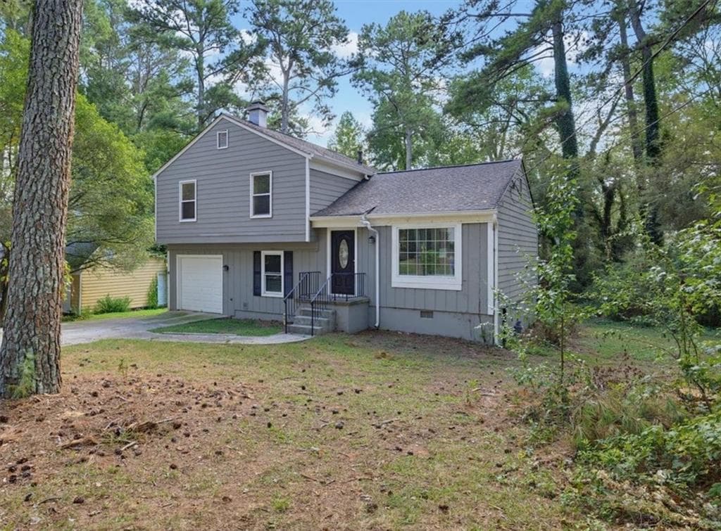 3 bedroom, 2 bathroom, 1,423 sq ft single family residence for sale at 429 Sherwood Circle, Stone Mountain, GA 30087 — photo 3