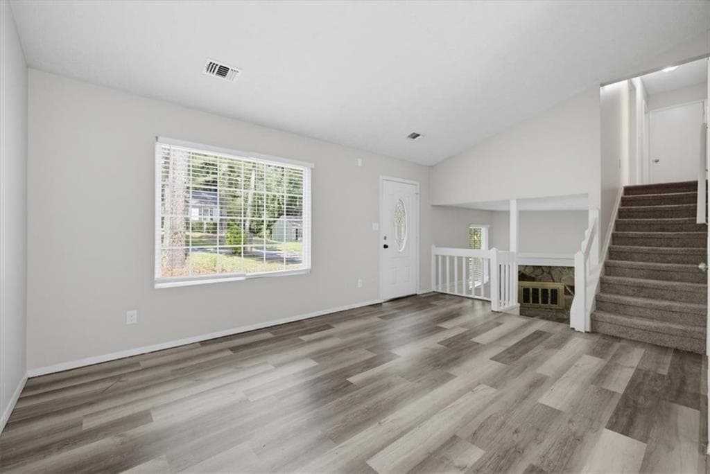 3 bedroom, 2 bathroom, 1,423 sq ft single family residence for sale at 429 Sherwood Circle, Stone Mountain, GA 30087 — photo 5