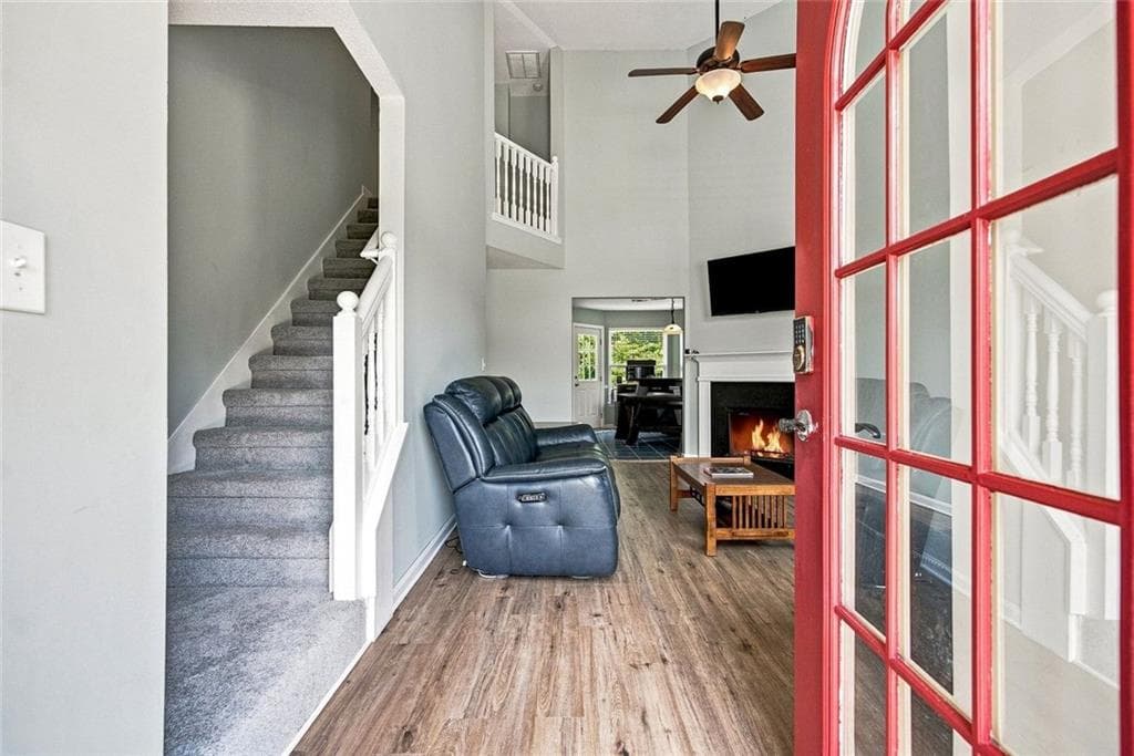 4 bedroom, 3 bathroom, 2,705 sq ft single family residence under contract at 216 Mystic Hollow, Canton, GA 30114 — photo 4