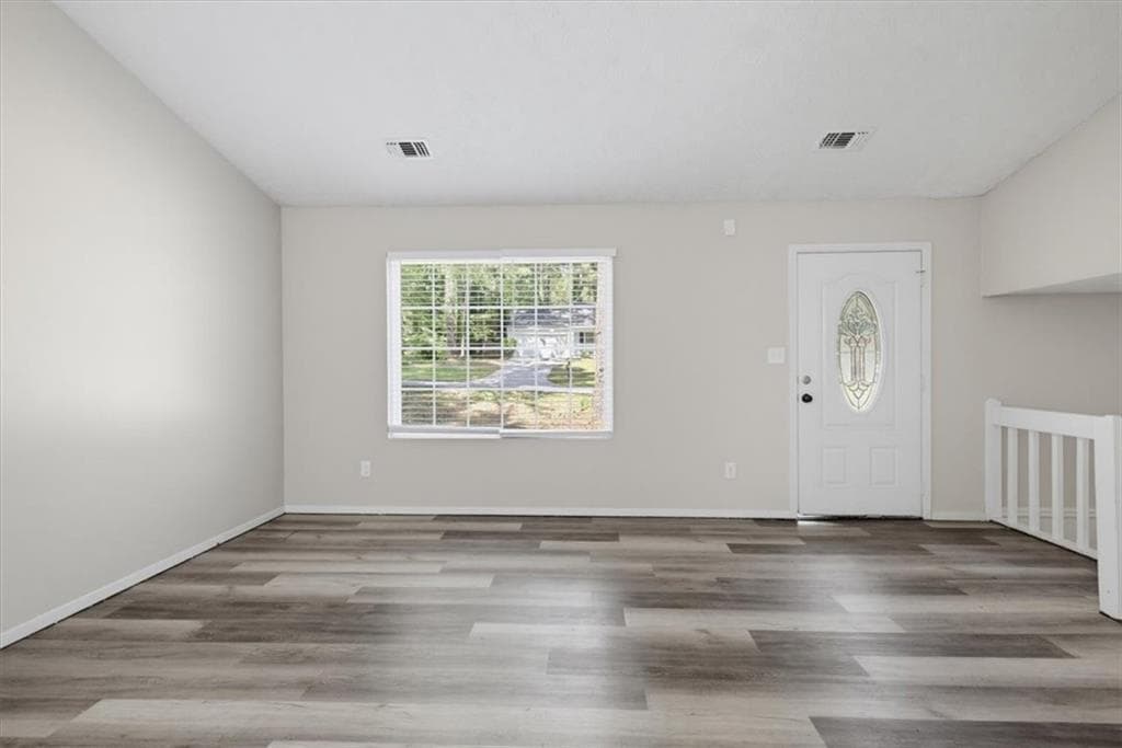 3 bedroom, 2 bathroom, 1,423 sq ft single family residence for sale at 429 Sherwood Circle, Stone Mountain, GA 30087 — photo 7