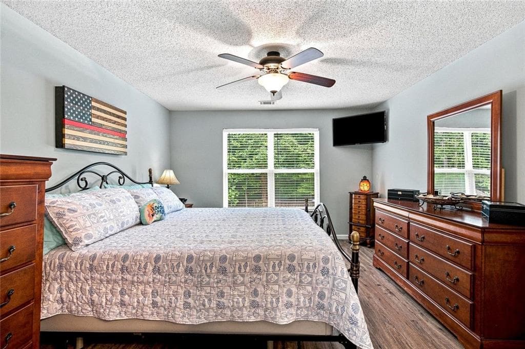 4 bedroom, 3 bathroom, 2,705 sq ft single family residence under contract at 216 Mystic Hollow, Canton, GA 30114 — photo 10