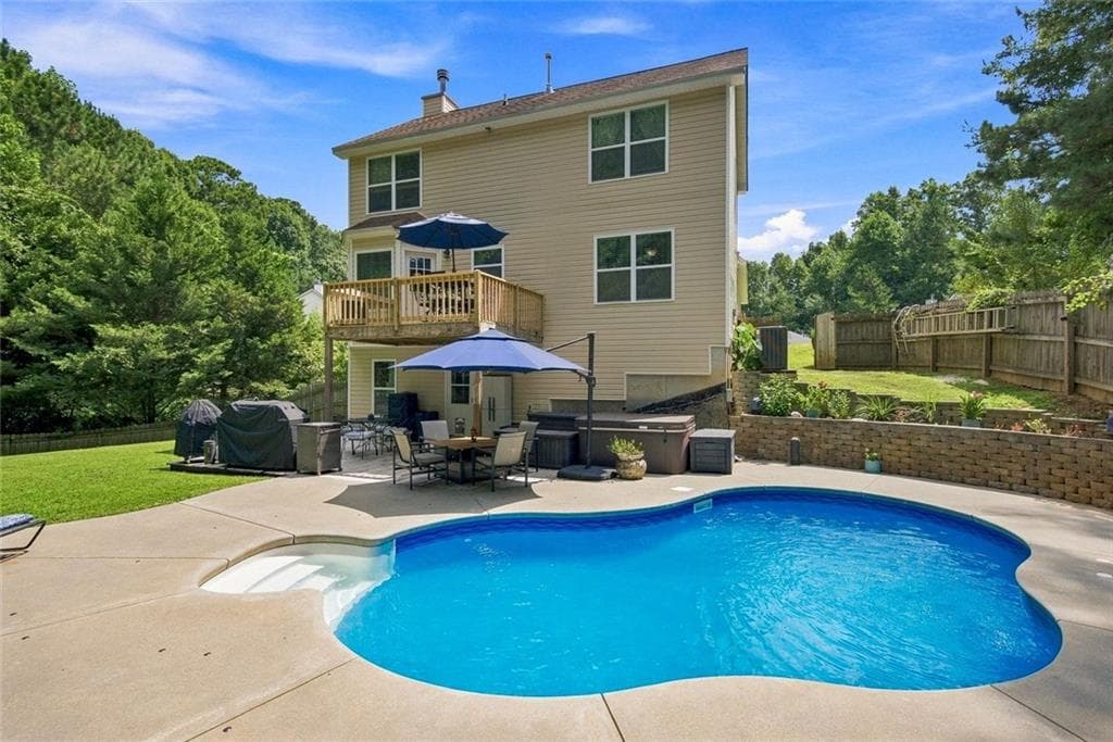 4 bedroom, 3 bathroom, 2,705 sq ft single family residence under contract at 216 Mystic Hollow, Canton, GA 30114 — photo 2