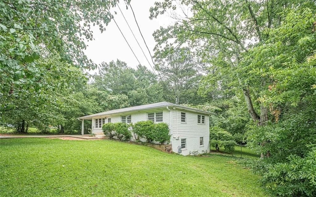3 bedroom, 1 bathroom, 1,080 sq ft single family residence for sale at 960 Old Canton Road, Marietta, GA 30068 — photo 3