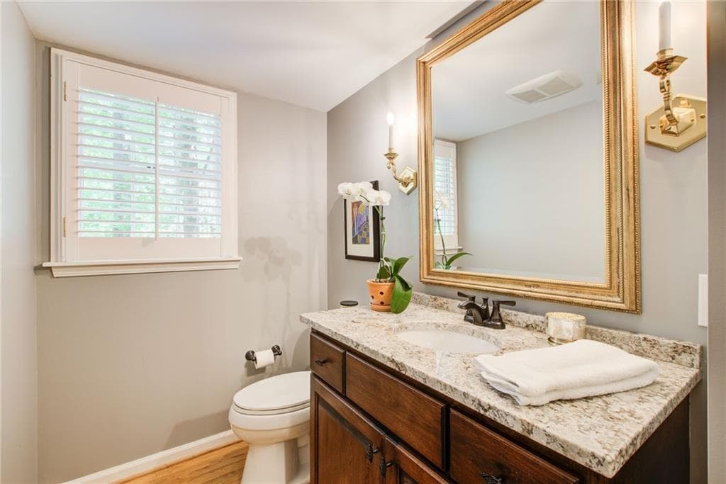 4 bedroom, 4 bathroom, 2,632 sq ft single family residence under contract at 635 Winding Creek Court, Sandy Springs, GA 30328 — photo 10