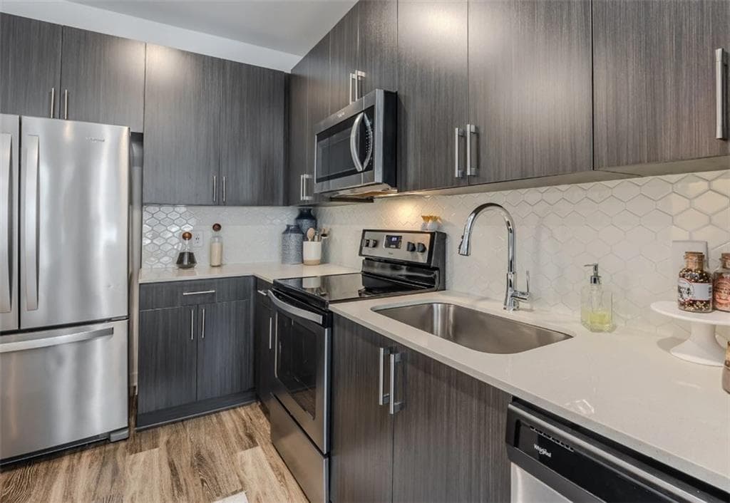 1 bedroom, 1 bathroom, 773 sq ft apartment for rent at 2700 E College Avenue 631, Decatur, GA 30030 for $1,789 a month — photo 2