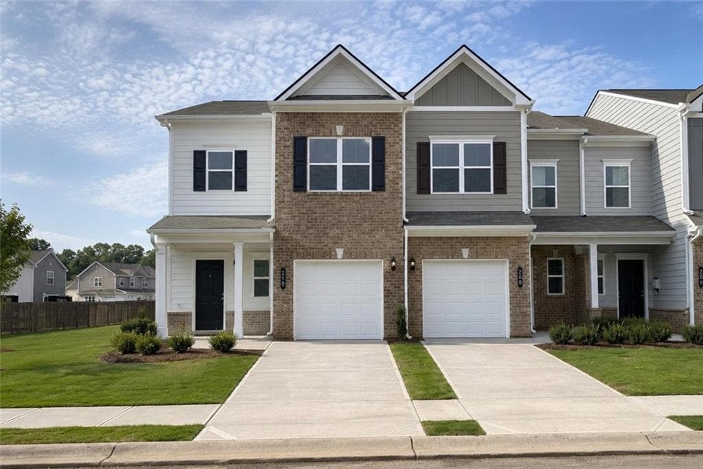 3 bedroom, 3 bathroom, 1,627 sq ft townhouse under contract at 210 Clara Crossing 13, Cartersville, GA 30121