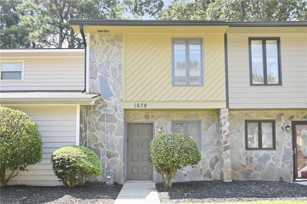 2 bedroom, 4 bathroom, 1,054 sq ft townhouse for rent at 1678 Wynndowne Trail, Smyrna, GA 30080 for $1,635 a month — photo 2