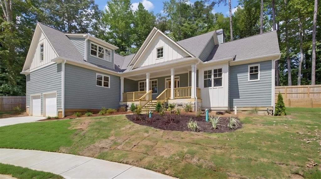 3 bedroom, 2 bathroom, 2,037 sq ft single family residence for sale at 3135 King Walk Drive, Atlanta, GA 30311 — photo 2