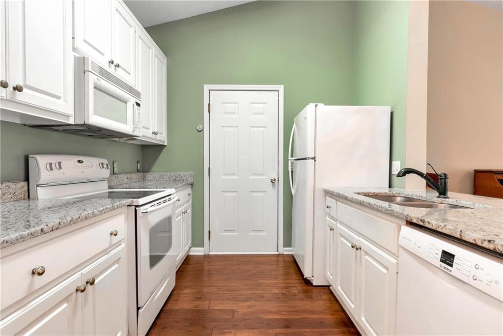 2 bedroom, 2 bathroom, 1,008 sq ft condominium for sale at 2987 Bentley Park Circle, Gainesville, GA 30504 — photo 6