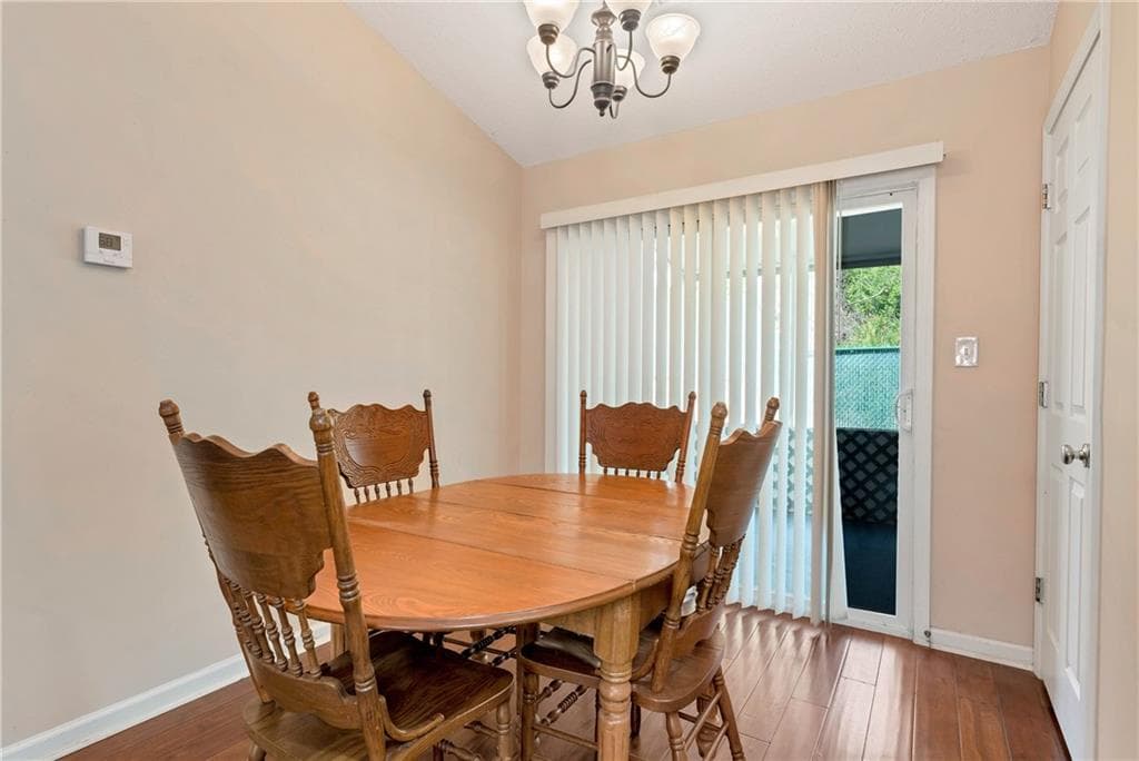 2 bedroom, 2 bathroom, 1,008 sq ft condominium for sale at 2987 Bentley Park Circle, Gainesville, GA 30504 — photo 8