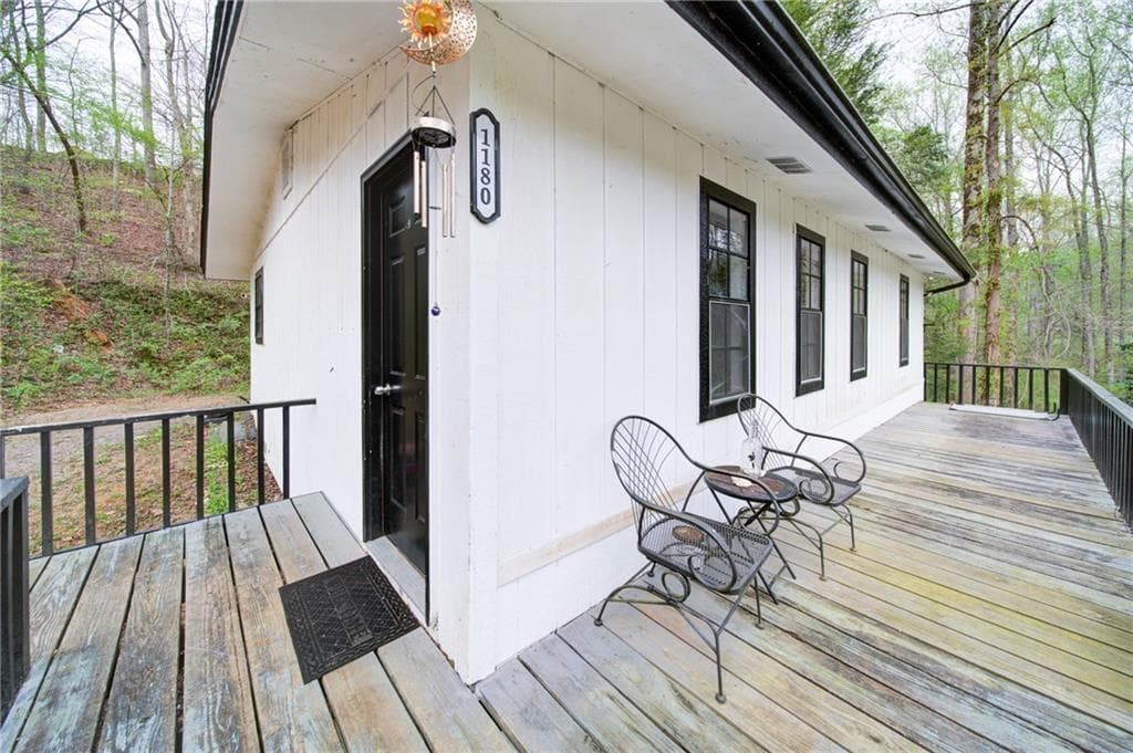 3 bedroom, 2 bathroom, 1,254 sq ft single family residence for sale at 1180 Martin Head Circle, Dahlonega, GA 30533 — photo 6