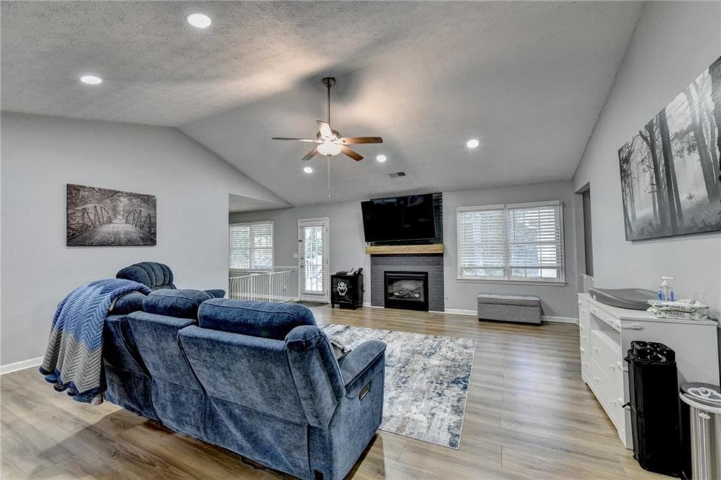 3 bedroom, 2 bathroom, 1,739 sq ft single family residence for sale at 1921 Shady Creek Lane, Lawrenceville, GA 30043 — photo 4