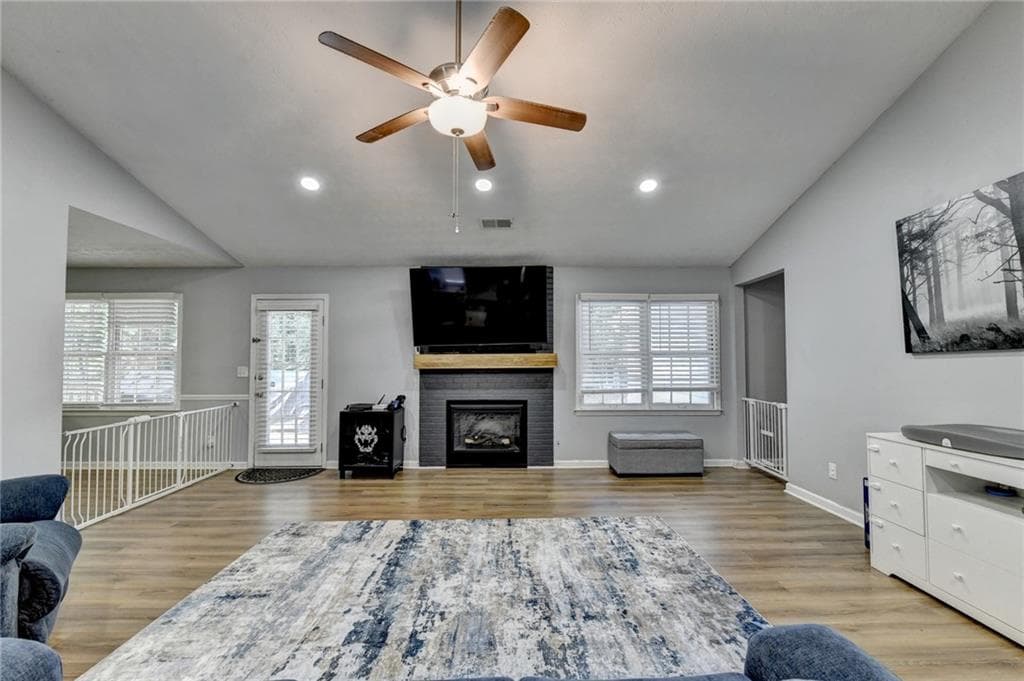 3 bedroom, 2 bathroom, 1,739 sq ft single family residence for sale at 1921 Shady Creek Lane, Lawrenceville, GA 30043 — photo 5