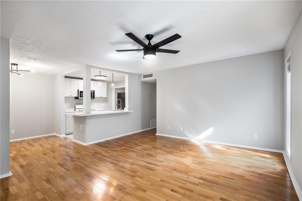 1 bedroom, 1 bathroom, 859 sq ft condominium for rent at 515 Summit North Drive, Atlanta, GA 30324 for $1,600 a month — photo 6