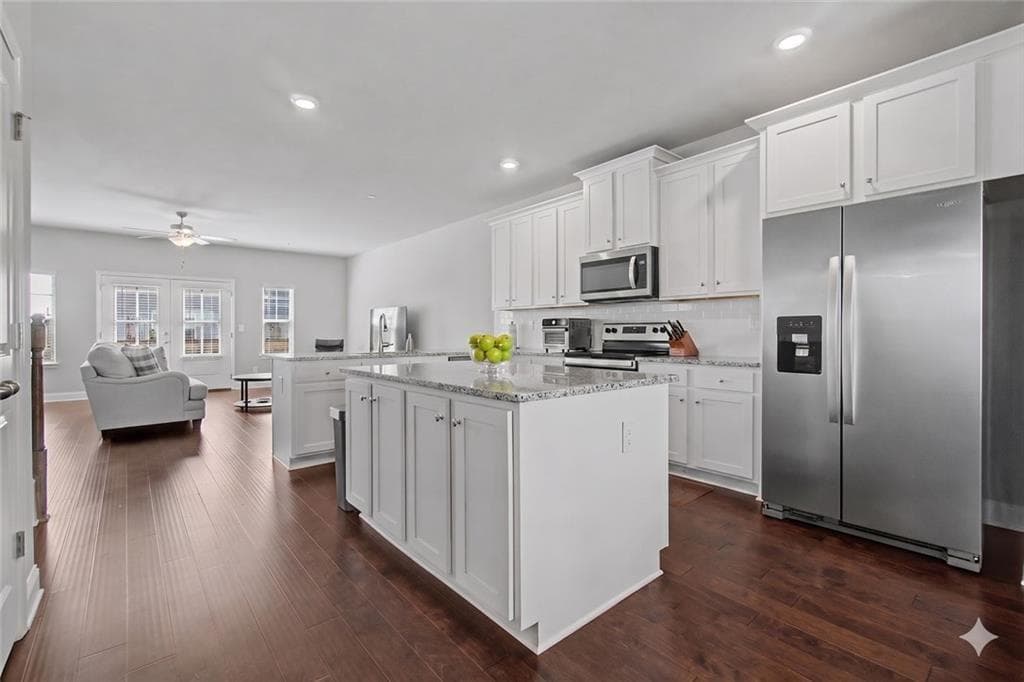 3 bedroom, 4 bathroom, 2,889 sq ft townhouse for sale at 87 Rising Fawn Lane, Marietta, GA 30060 — photo 2