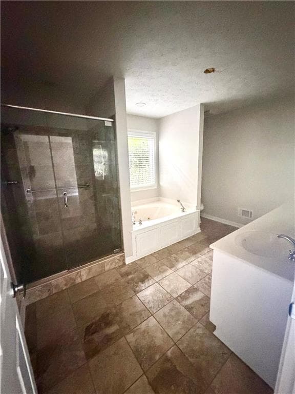4 bedroom, 3 bathroom, 2,240 sq ft single family residence under contract at 2660 Sandy Creek Circle, Loganville, GA 30052 — photo 10