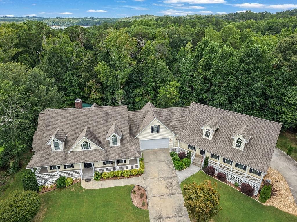 7 bedroom, 7 bathroom, 6,463 sq ft single family residence for sale at 3440 Maynard Circle, Gainesville, GA 30506