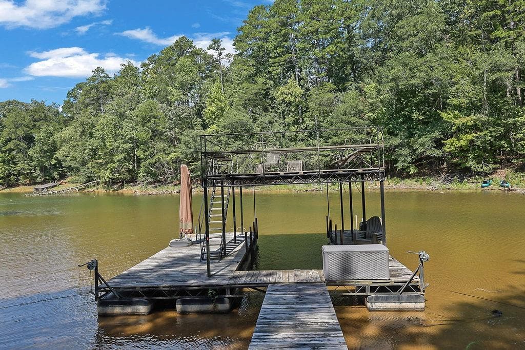 7 bedroom, 7 bathroom, 6,463 sq ft single family residence for sale at 3440 Maynard Circle, Gainesville, GA 30506 — photo 2