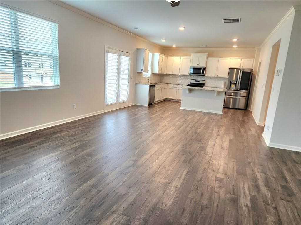 5 bedroom, 3 bathroom, 2,804 sq ft single family residence for rent at 40 Bishop Creek, Braselton, GA 30517 for $2,700 a month — photo 5