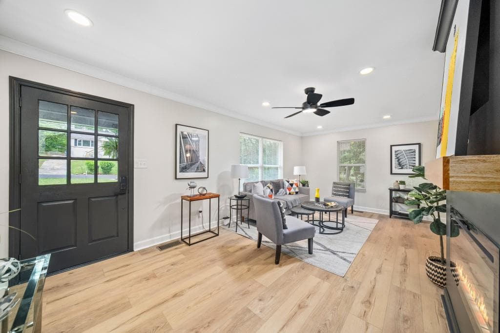 2 bedroom, 2 bathroom, 1,028 sq ft single family residence for rent at 2028 Hilburn Drive, Atlanta, GA 30316 for $2,500 a month — photo 3