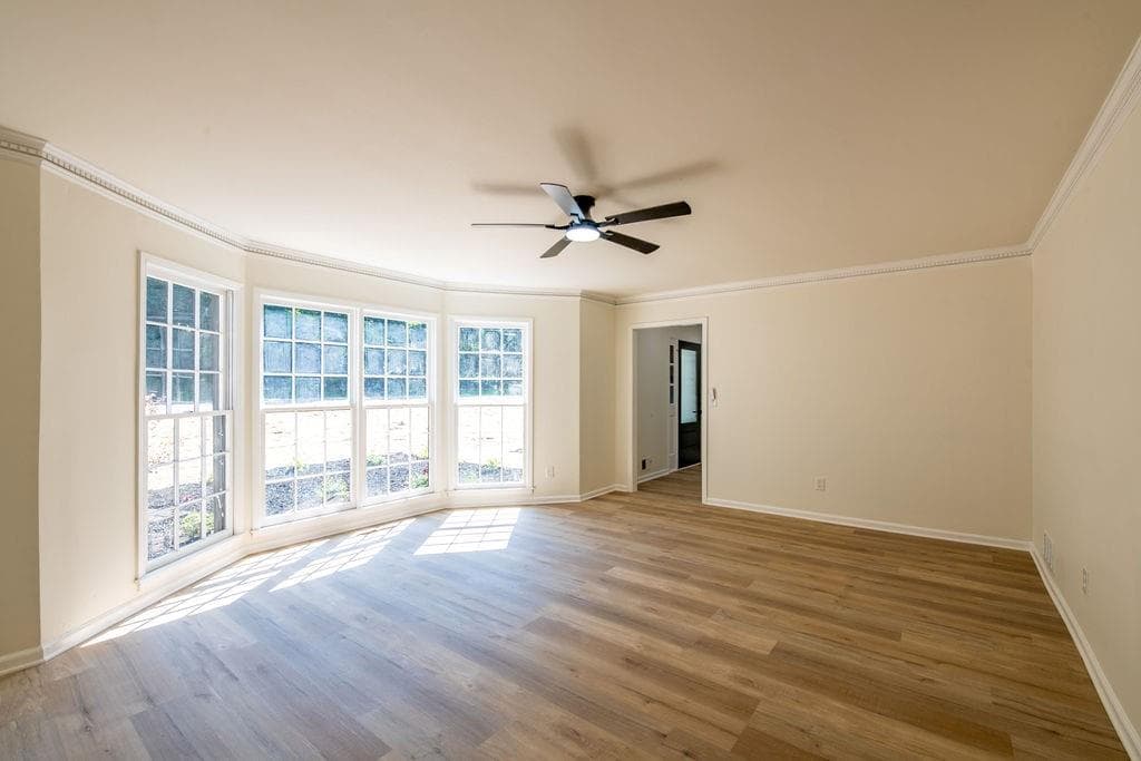 5 bedroom, 4 bathroom, 3,646 sq ft single family residence under contract at 1720 Ridgefield Drive, Roswell, GA 30075 — photo 6