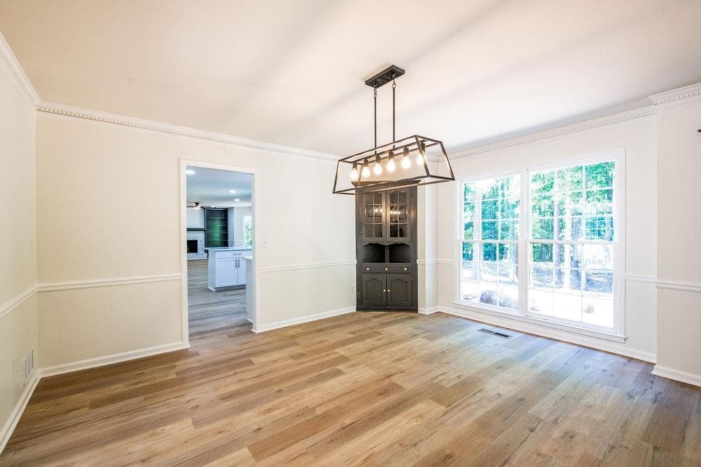 5 bedroom, 4 bathroom, 3,646 sq ft single family residence under contract at 1720 Ridgefield Drive, Roswell, GA 30075 — photo 10