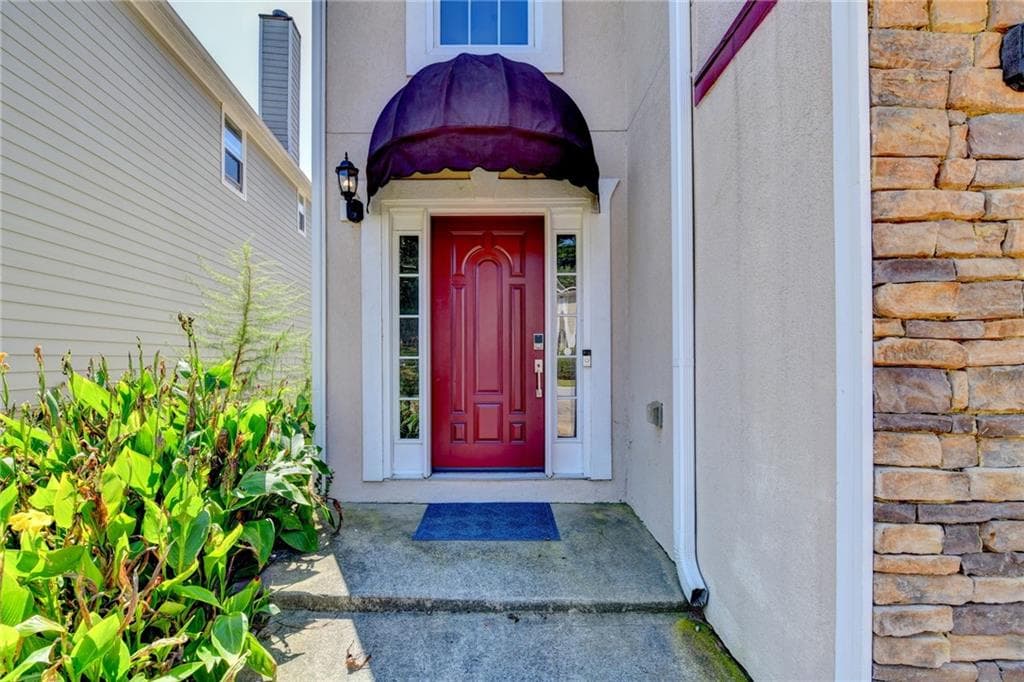 3 bedroom, 3 bathroom, 1,652 sq ft single family residence for sale at 2303 Oak Glenn Circle, Duluth, GA 30096 — photo 3