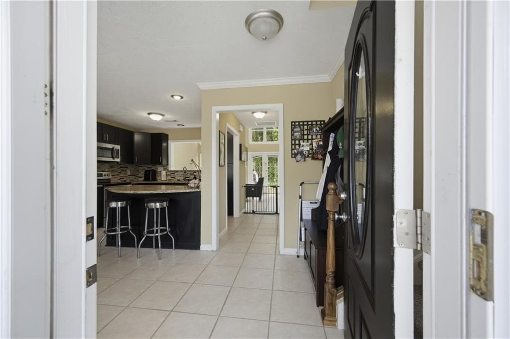 2 bedroom, 2 bathroom, 1,444 sq ft townhouse for sale at 5010 Avalon Drive, Alpharetta, GA 30005 — photo 4