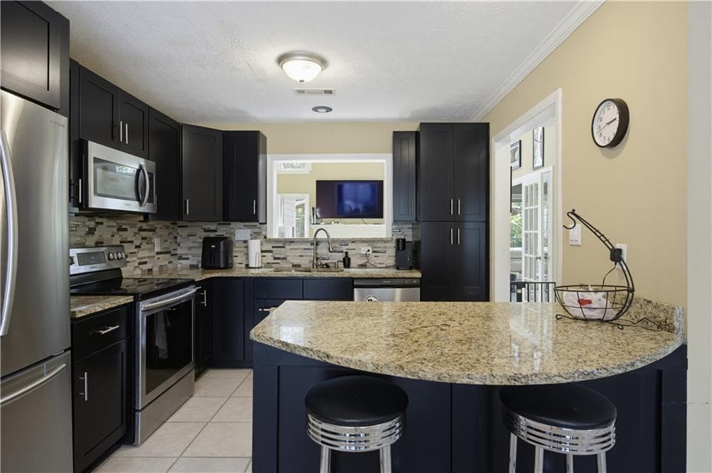 2 bedroom, 2 bathroom, 1,444 sq ft townhouse for sale at 5010 Avalon Drive, Alpharetta, GA 30005 — photo 9