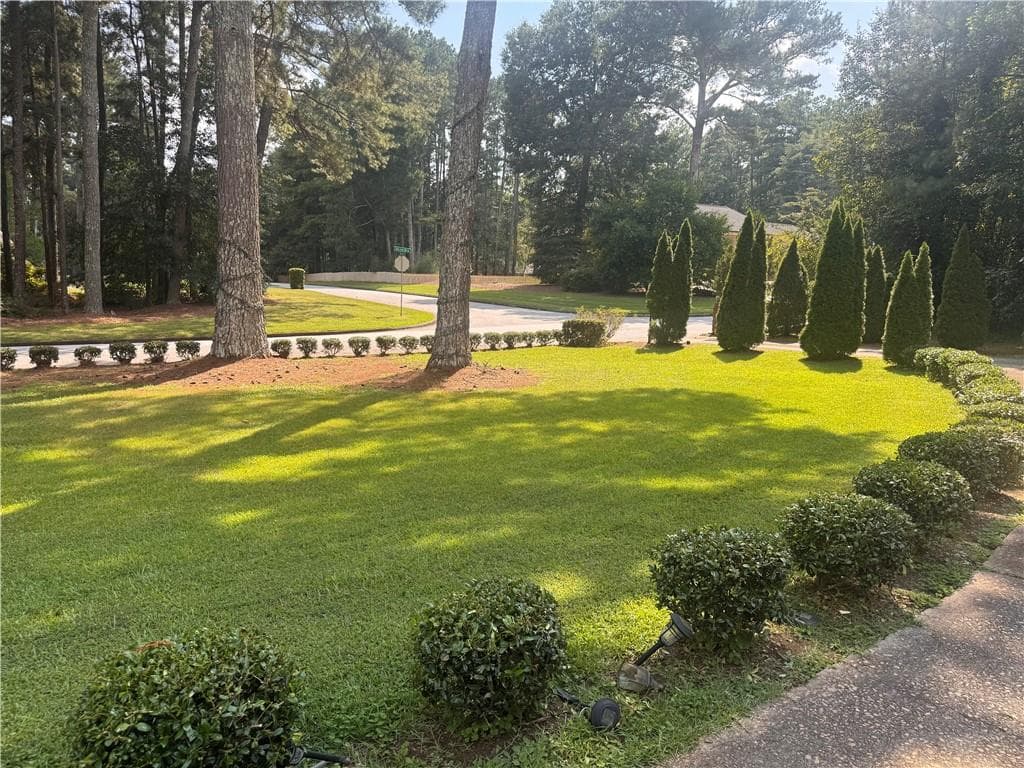 5 bedroom, 3 bathroom, 3,324 sq ft single family residence for sale at 290 Dix Lee On Drive, Fayetteville, GA 30214 — photo 8