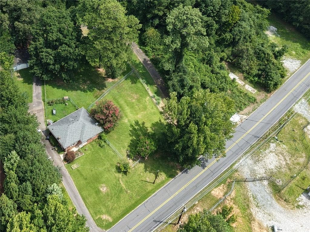 2 bedroom, 1 bathroom, 960 sq ft single family residence for sale at 2421 Maner Road, Atlanta, GA 30339