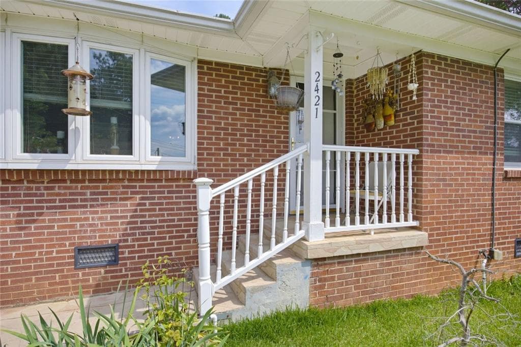 2 bedroom, 1 bathroom, 960 sq ft single family residence for sale at 2421 Maner Road, Atlanta, GA 30339 — photo 7