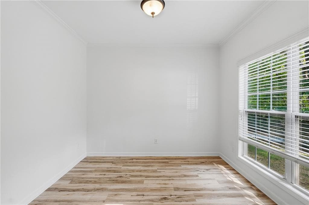 4 bedroom, 3 bathroom, 2,440 sq ft single family residence for sale at 3771 Branch Drive, Atlanta, GA 30331 — photo 4