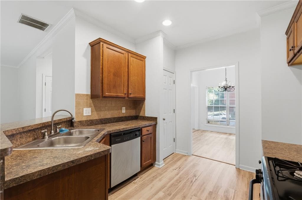 4 bedroom, 3 bathroom, 2,440 sq ft single family residence for sale at 3771 Branch Drive, Atlanta, GA 30331 — photo 9