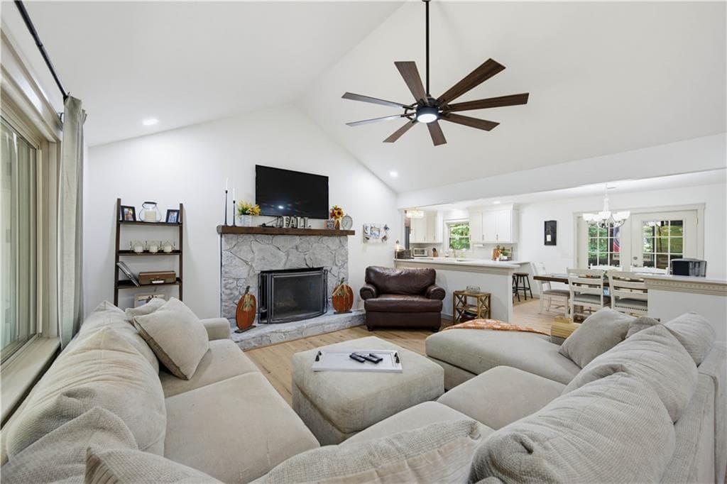 3 bedroom, 2 bathroom, 1,700 sq ft single family residence for sale at 3744 Tanners Mill Road, Gainesville, GA 30507 — photo 5