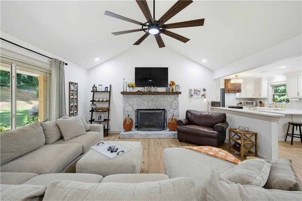 3 bedroom, 2 bathroom, 1,700 sq ft single family residence for sale at 3744 Tanners Mill Road, Gainesville, GA 30507 — photo 6