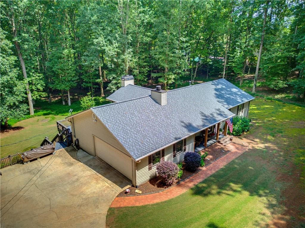3 bedroom, 2 bathroom, 1,700 sq ft single family residence for sale at 3744 Tanners Mill Road, Gainesville, GA 30507